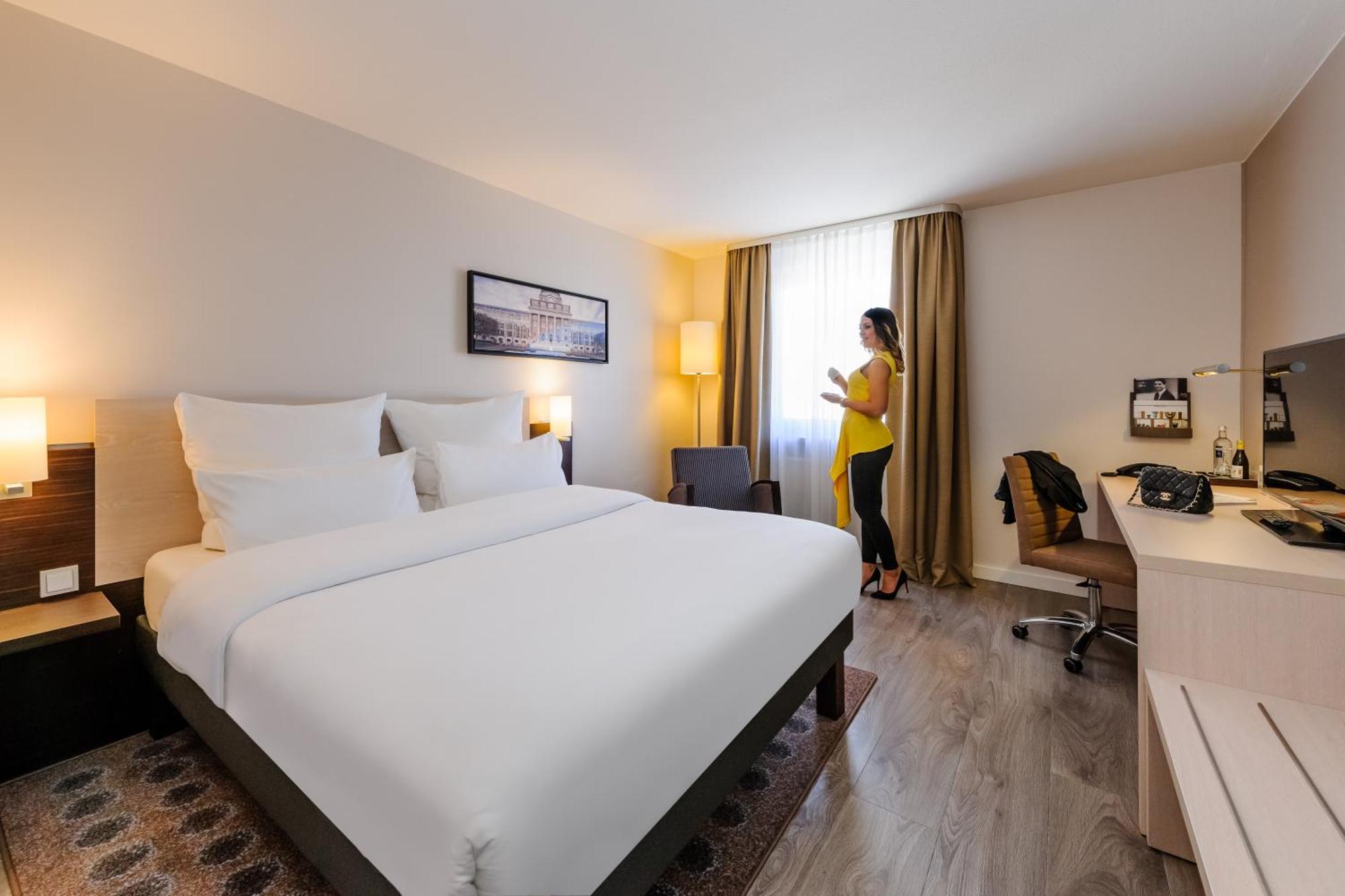 Standard Single Room,702426826:JPEG