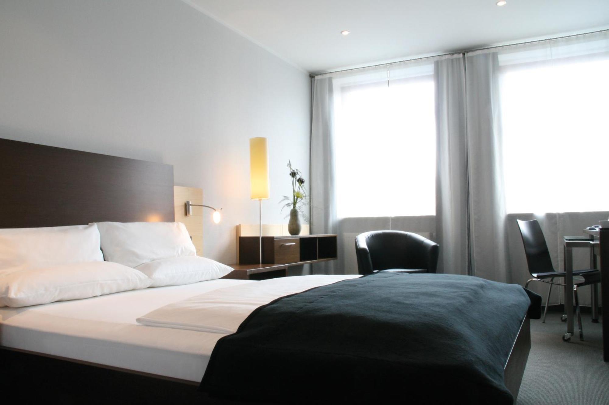 Double Room,824856602:JPEG