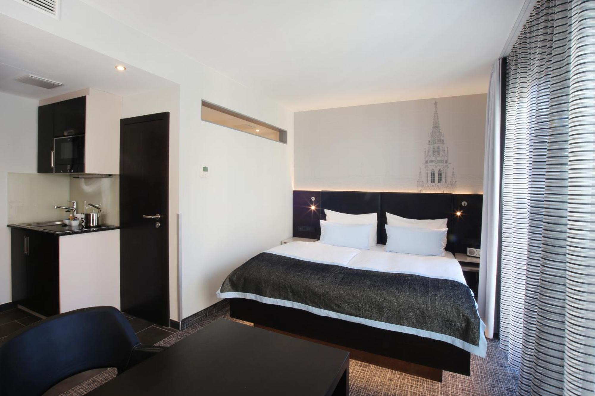 Double Room,1219245106:JPEG